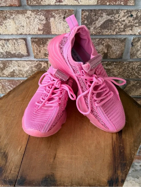 Steve Madden NY90 Sneakers Women’s Size 9.5 Pink Rhinestones Pre-Loved Good! - Picture 1 of 10